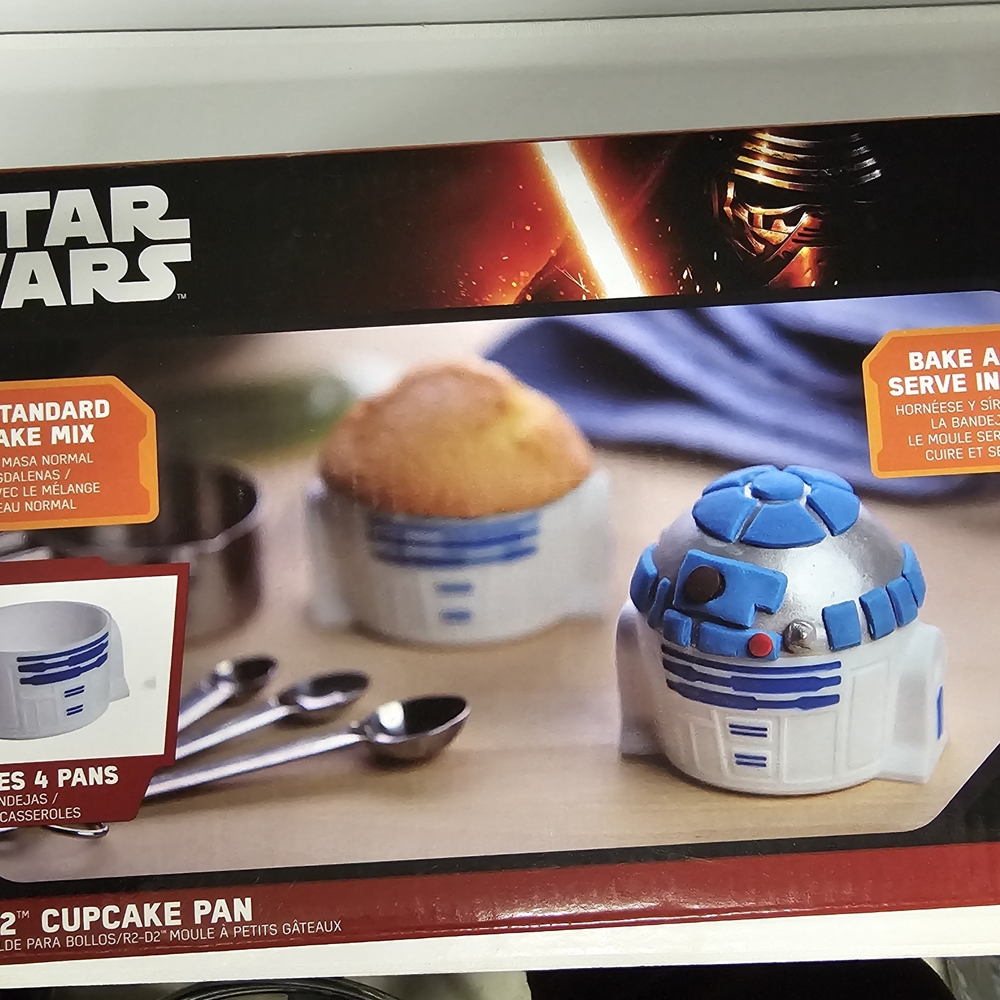 Star Wars R2-D2 Cupcake Pan Set - Blue and White